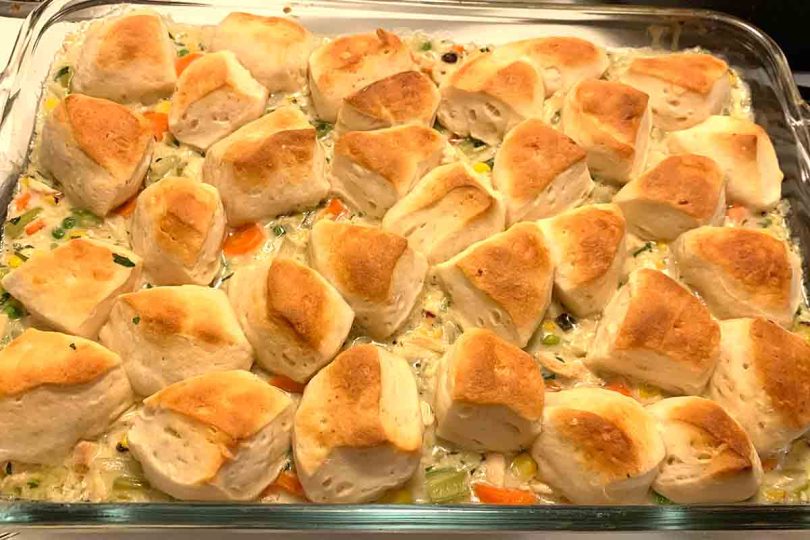 Chicken Pot Pie Bubble-Up Bake: A delicious and comforting casserole dish made with shredded chicken, mixed vegetables, and a flaky biscuit topping, perfect for a weeknight dinner or a comforting family lunch.